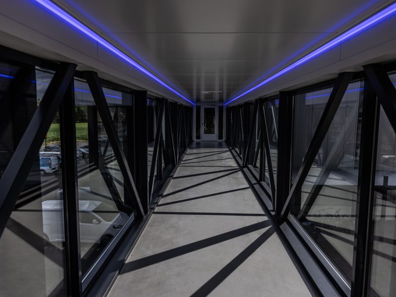 Interieurbouw Heusden – Kantoorinrichting – Voets en Donkers – Ledverlichting Brug