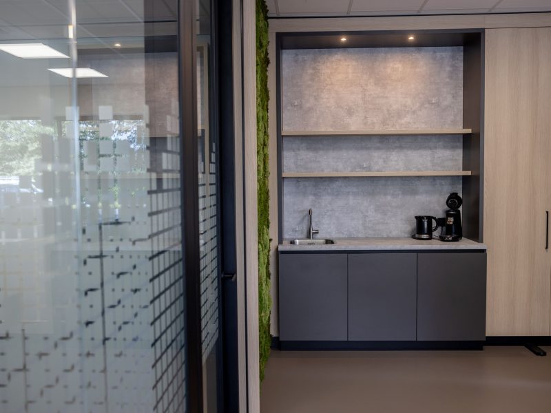Interieurbouw Heusden – Kantoorinrichting – Voets en Donkers – Pantry